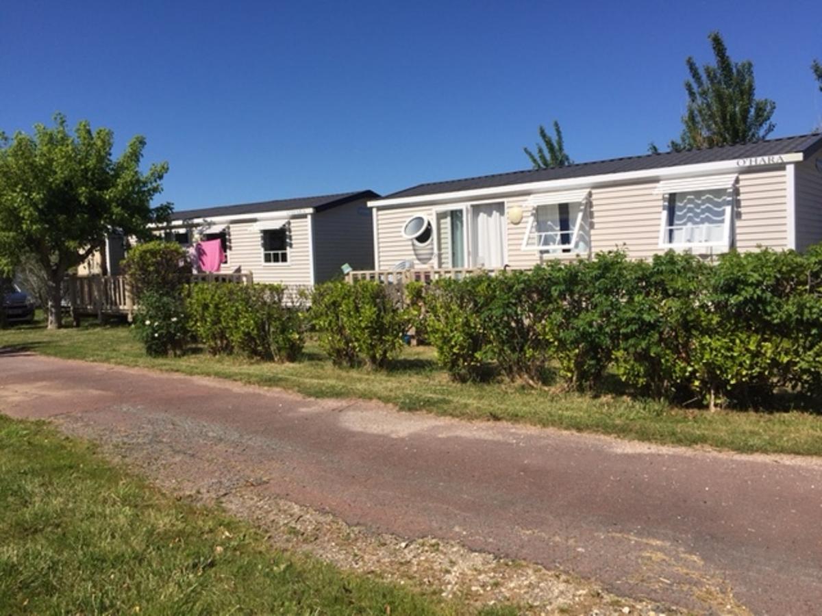 Camping Phare Ouest Saint-Denis-dʼOléron Exteriör bild